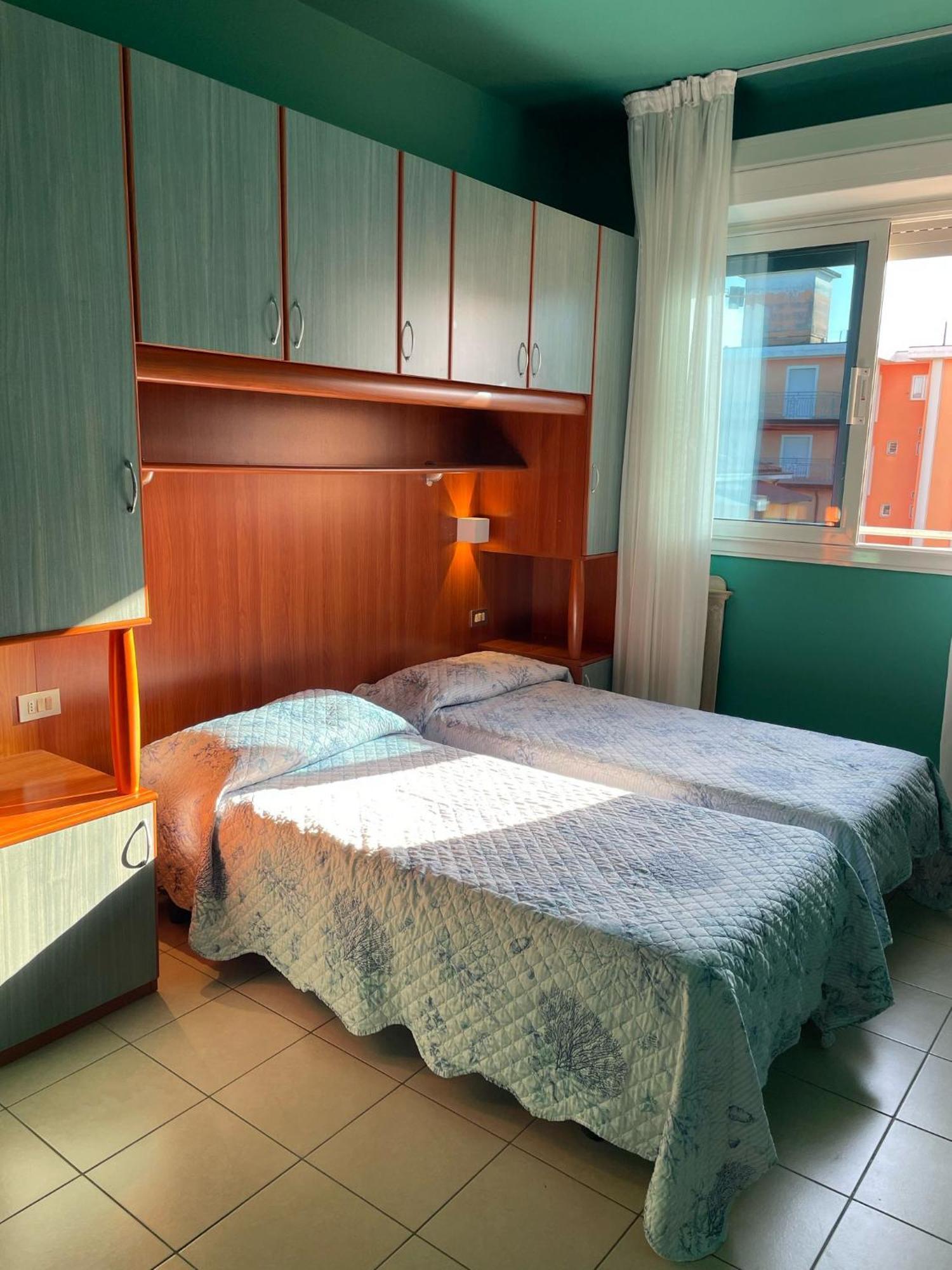 Hotel Portofino リド・ディ・イエゾロ エクステリア 写真